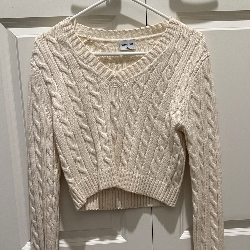 Aritzia sunday best V-Neck Cable Knit Sweater